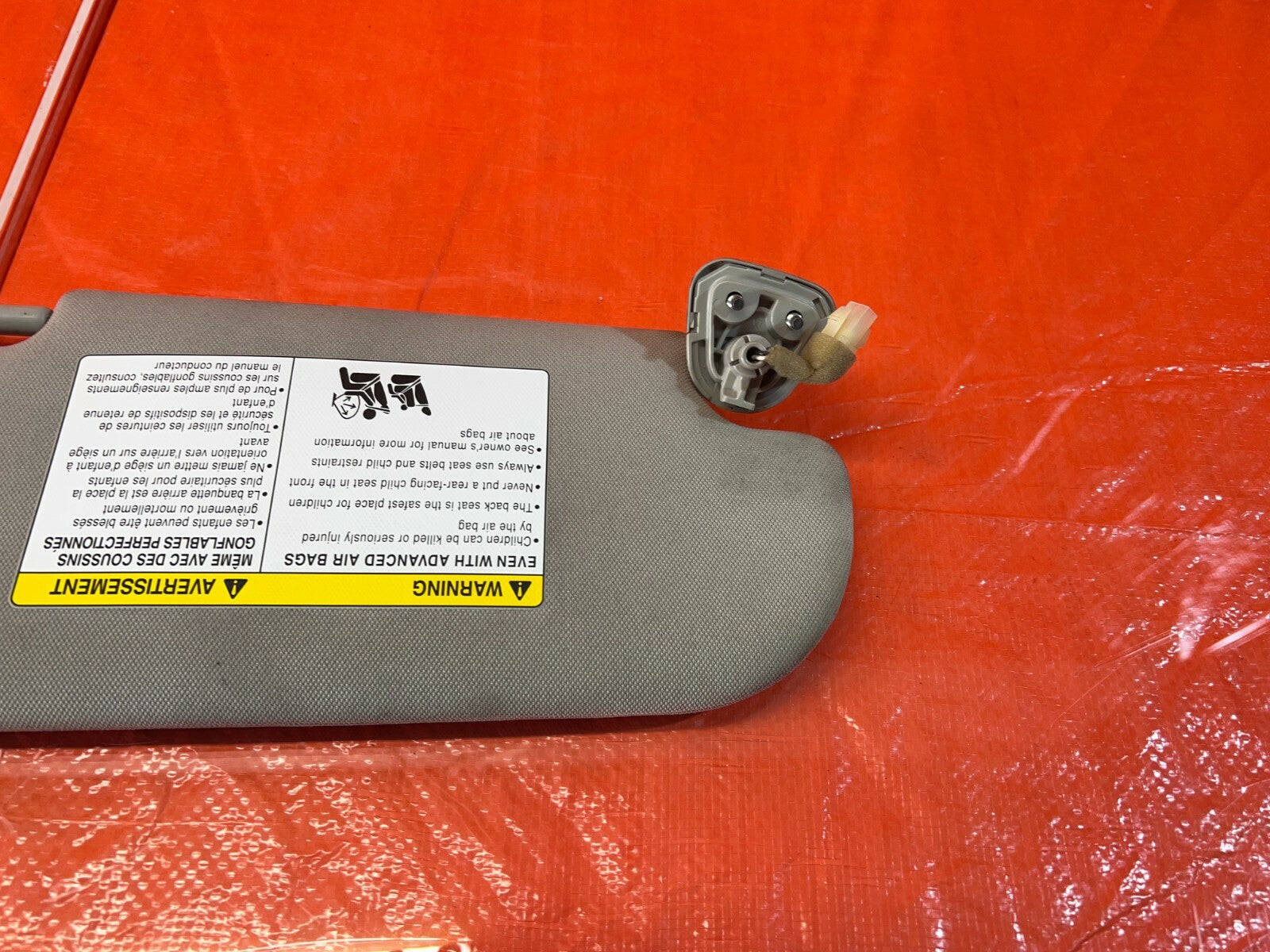 17 20 INFINITI Q50 / 17 20 Q60   SUNROOF MODEL   SUN VISOR   DRIVER LEFT OEM #964