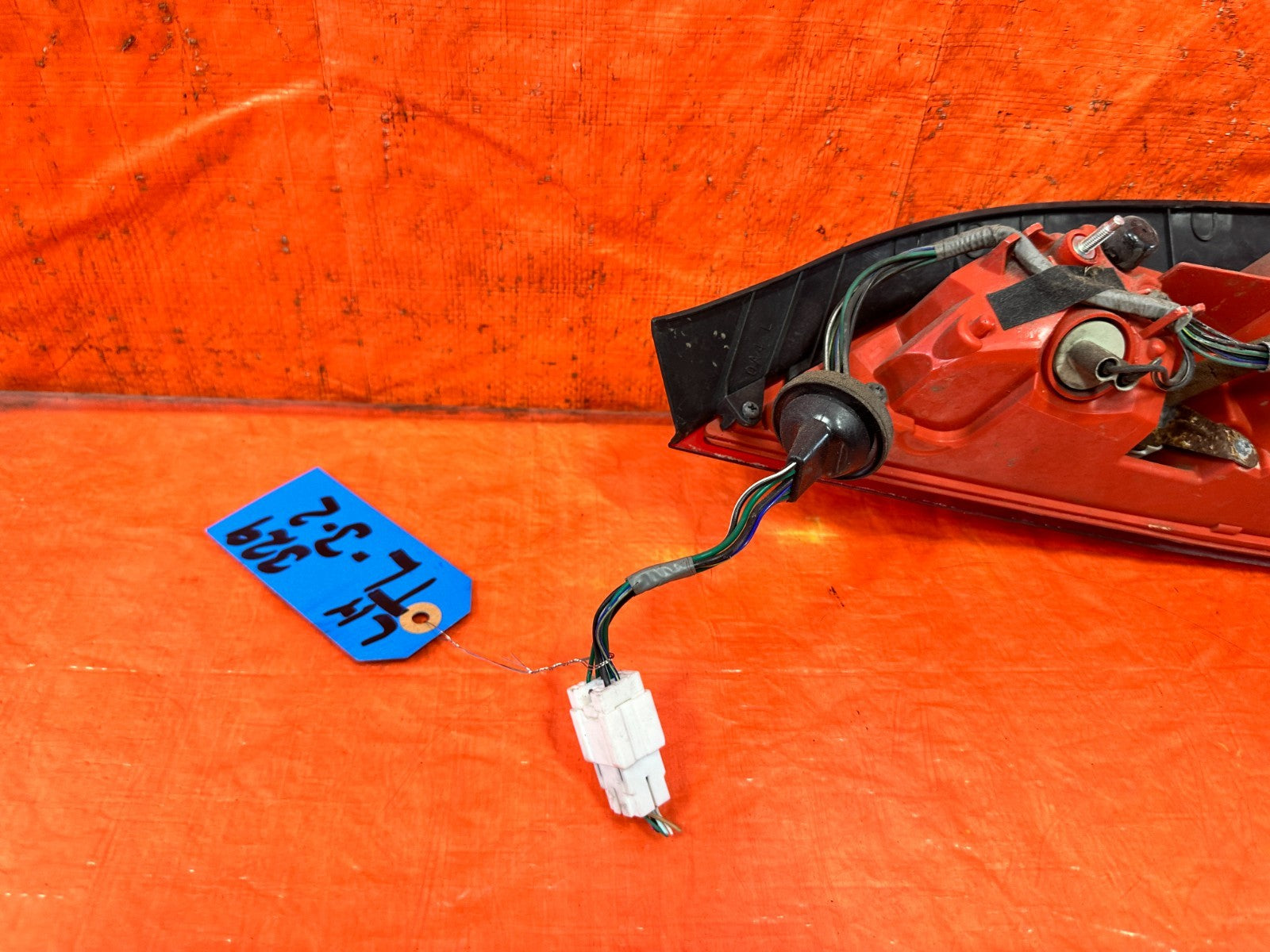 11 15 INFINITI G37 CONVERTIBLE   DRIVER LEFT TAIL LIGHT TAIL LAMP   OEM #32910
