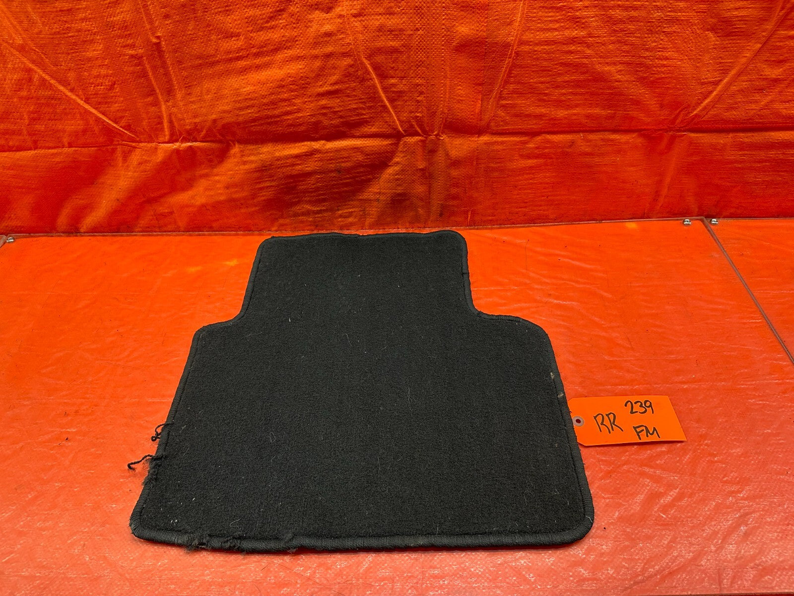 08 12 HONDA ACCORD SEDAN   PASSENGER RIGHT REAR FLOOR MAT   BLACK   OEM #2390