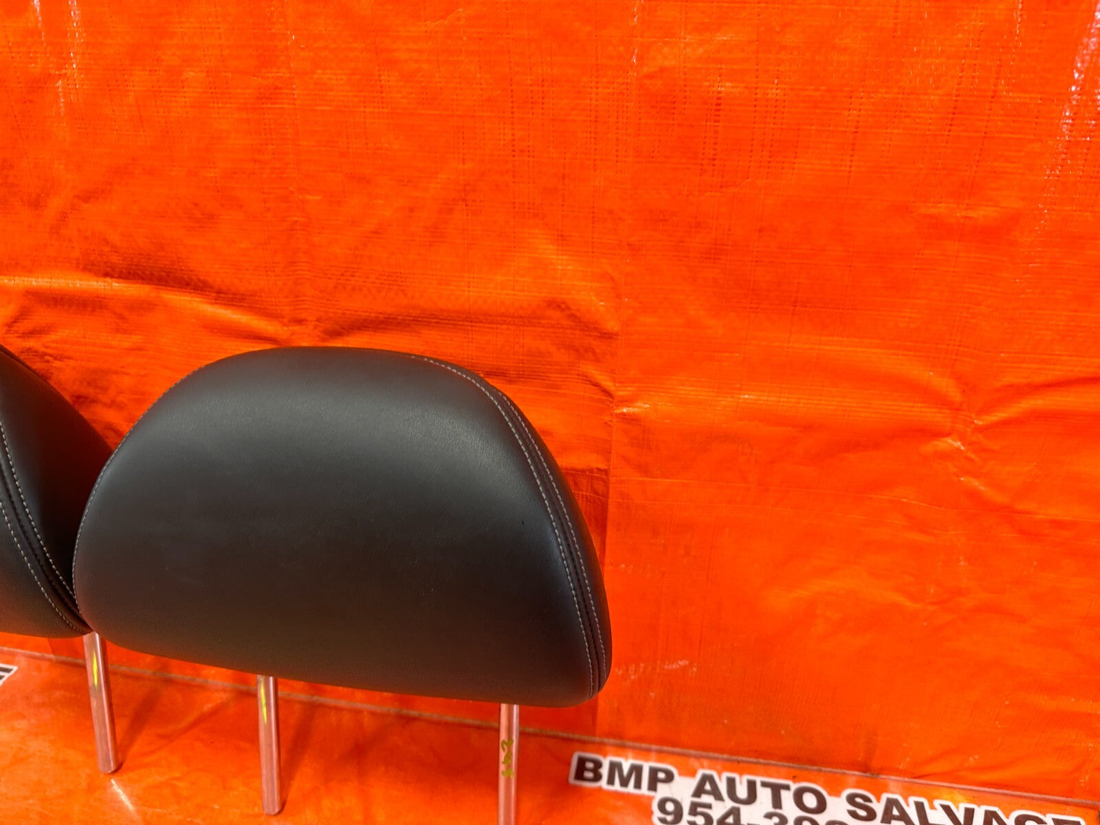 08 15 INFINITI G37 & Q60 2D COUPE FRONT SEAT HEAD REST LEFT AND RIGHT   OEM 2458