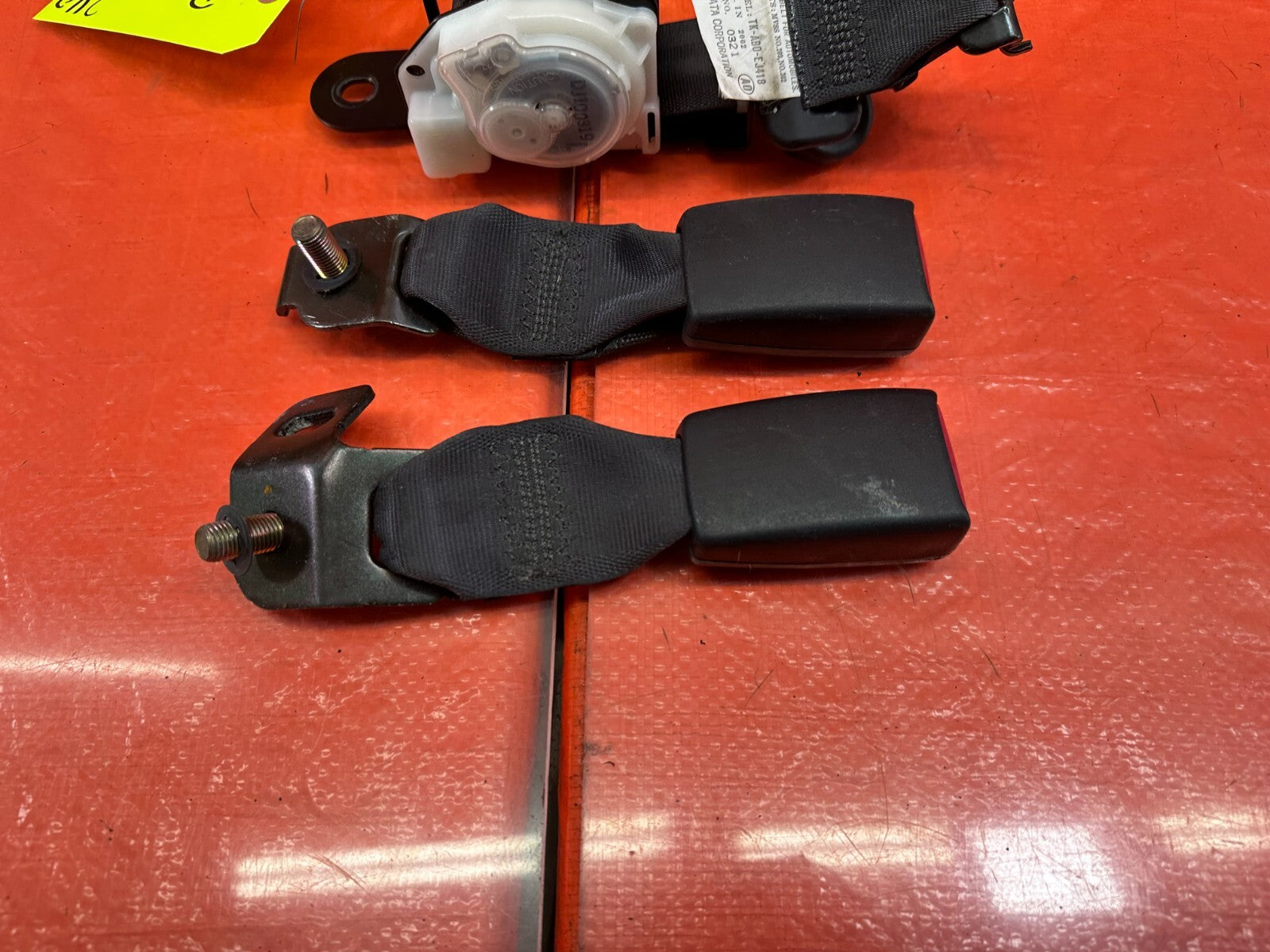 02 06 ACURA RSX TYPE S & BASE   REAR SEAT BELT SET LEFT RIGHT BLACK OEM #2401