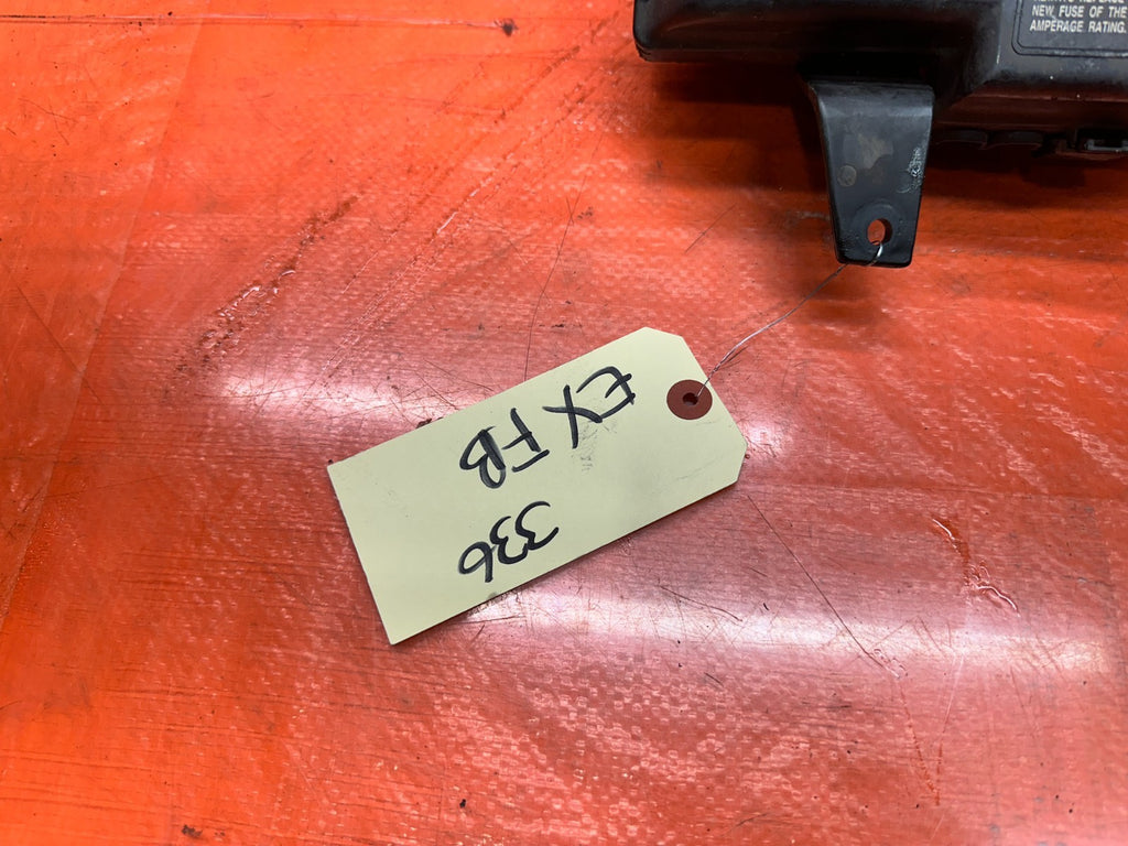 97 01 HONDA PRELUDE 2.2L ENGINE BAY RELAY FUSE BOX BLOCK WITH FUSES OEM #3369