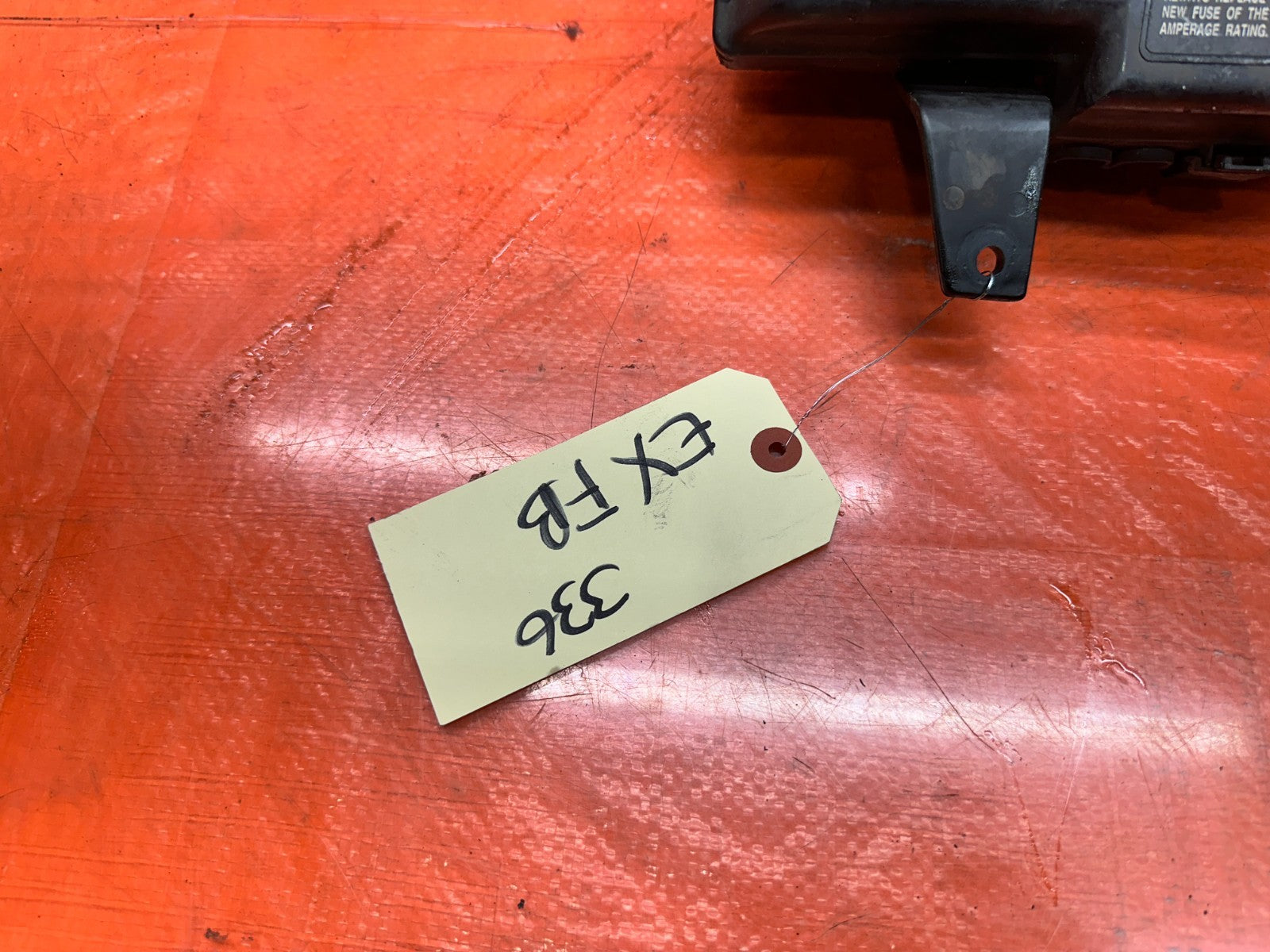 97 01 HONDA PRELUDE 2.2L ENGINE BAY RELAY FUSE BOX BLOCK WITH FUSES OEM #3369