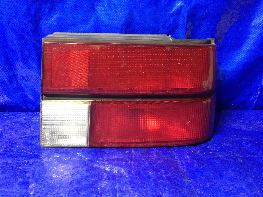 OEM 1983 1984 1985 MAZDA 626 PASSENGER RIGHT TAIL LIGHT PART # 043 6832R0