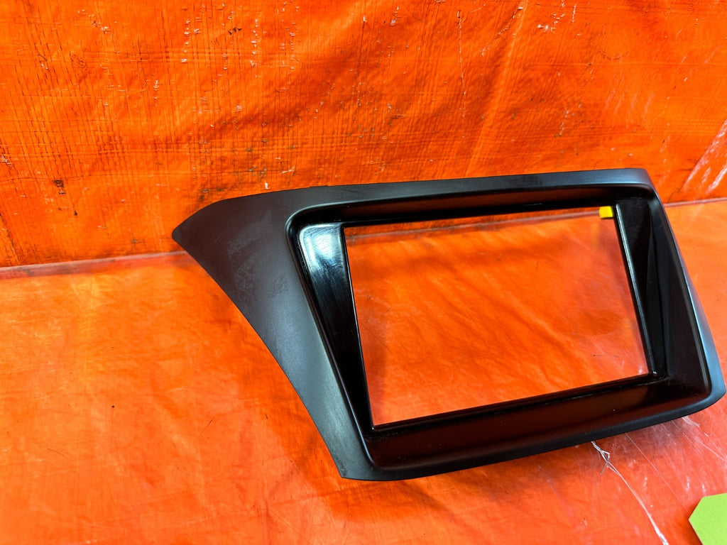 13 16 HYUNDAI GENESIS COUPE   RADIO BEZEL TRIM   OEM FACTORY #2992