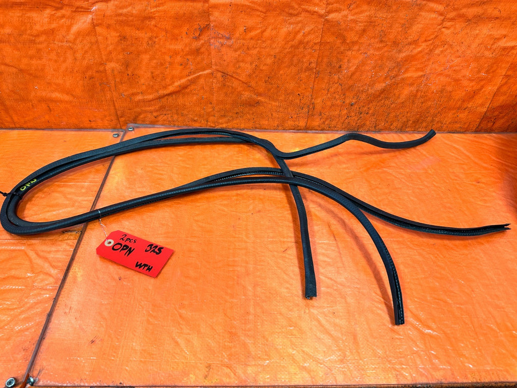 90 91 HONDA CIVIC HATCH   CHASSIS TO DOOR OPEN TRIM WEATHER STRIP LEFT RIGHT 3250