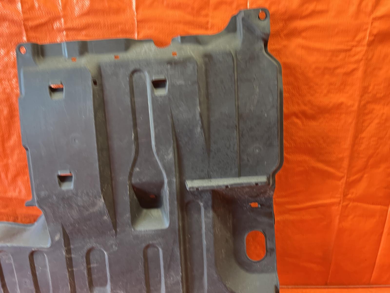 06 11 CIVIC 4D SEDAN   MID FLOOR COVER PLASTIC TRIM SHROUD   OEM #1515