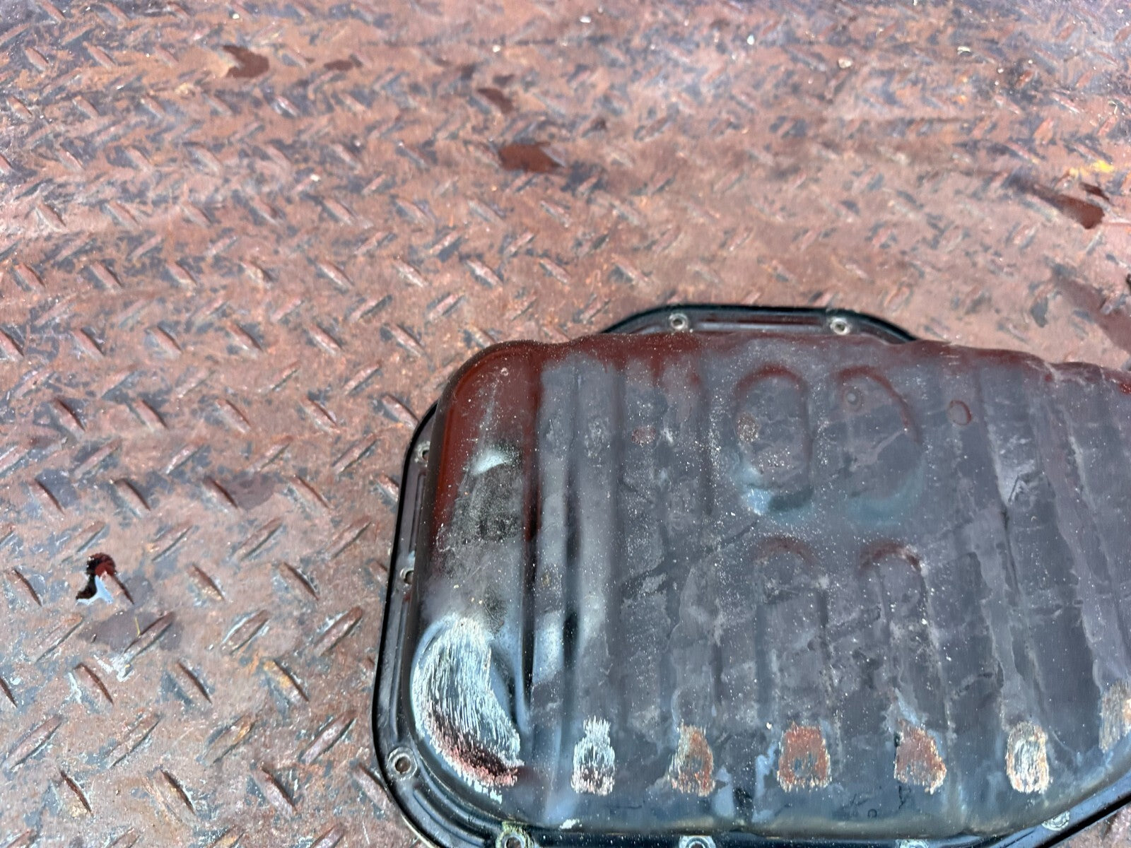02 10 LEXUS SC430   METAL LOWER PORTION   OIL PAN ASSEMBLY   OEM #2888