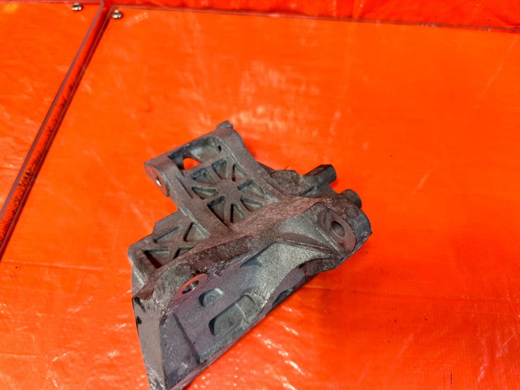 08 21 SUBARU IMPREZA WRX STI   EJ257   ALTERNATOR MOUNTING BRACKET   OEM #2668