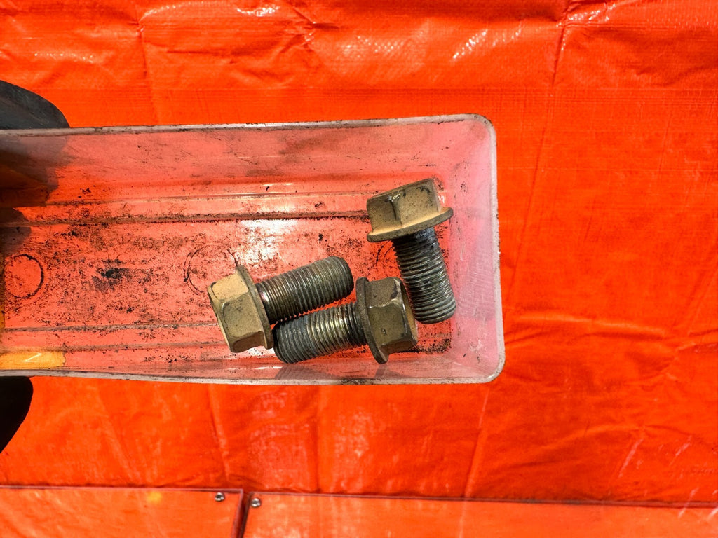 96 00 HONDA CIVIC   PASSENGER RIGHT TRANSMISSION MOTOR MOUNT BOLTS HARDWARE 2850