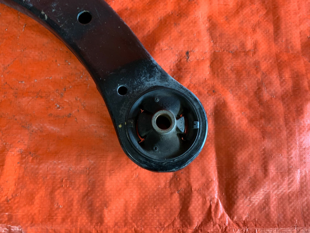 14 16 TOYOTA COROLLA LE   PASSENGER RIGHT FRONT LOWER CONTROL ARM OEM FACTORY OE1