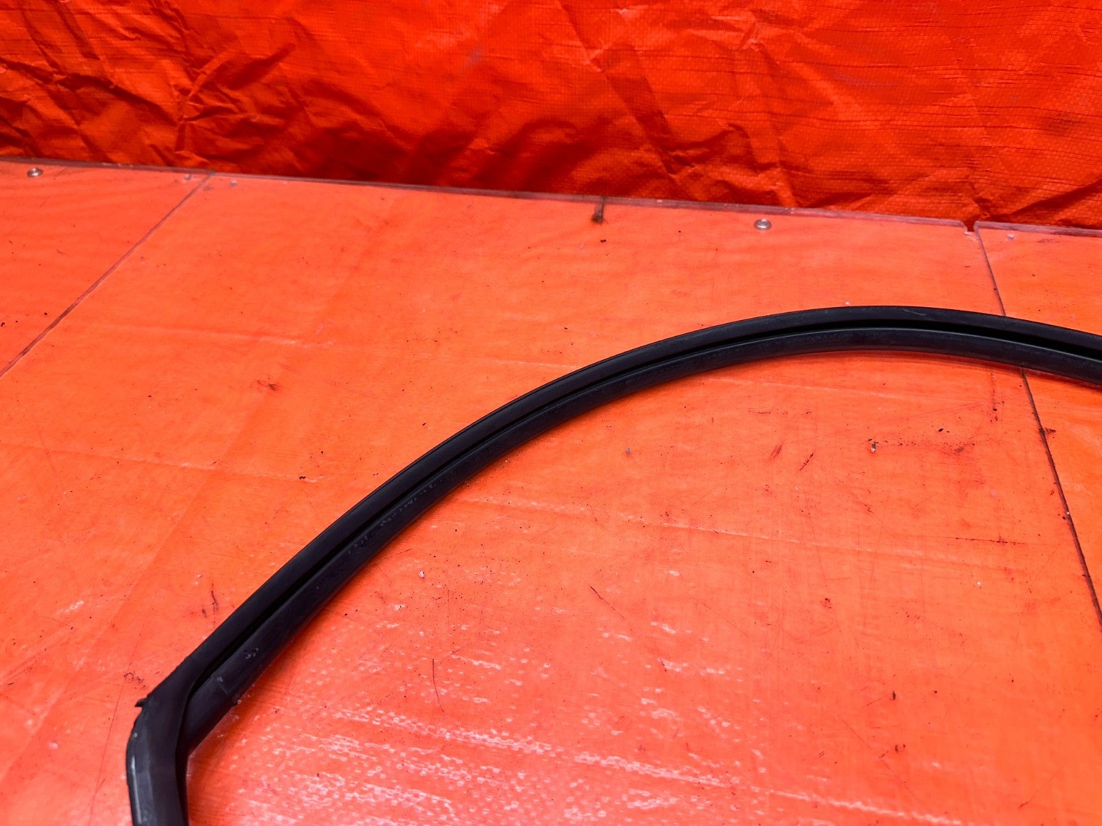 92 96 HONDA PRELUDE LEFT DRIVER WINDOW RUN CHANNEL OEM #33213