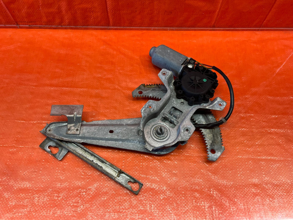 96 00 HONDA CIVIC 4D SEDAN PASSENGER RIGHT REAR WINDOW REGULATOR W MOTOR OEM 1423