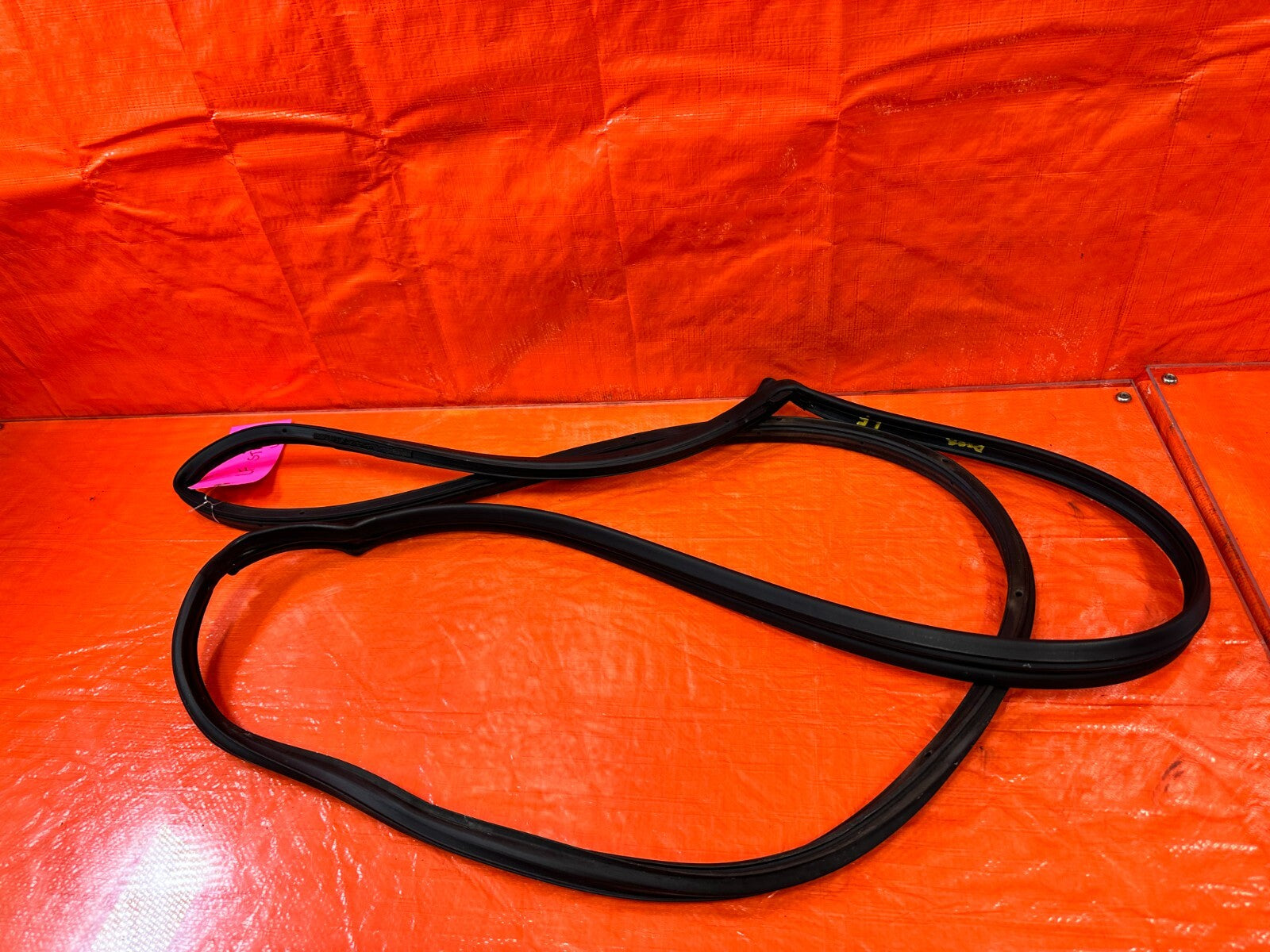 15 21 SUBARU WRX & STI   DRIVER LEFT FRONT   DOOR WEATHER STRIP   OEM 2668