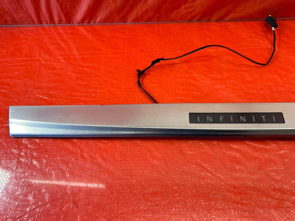08 15 INFINITI G37 & Q60 COUPE PASSENGER RIGHT ILLUMINATING SCUFF PLATE OEM #1889