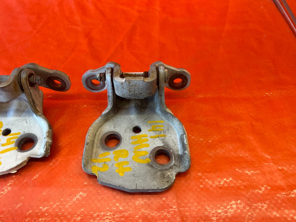 97 01 HONDA PRELUDE   DOOR HINGE SET HINGES   UPPER & LOWER   RIGHT SIDE OEM 1414
