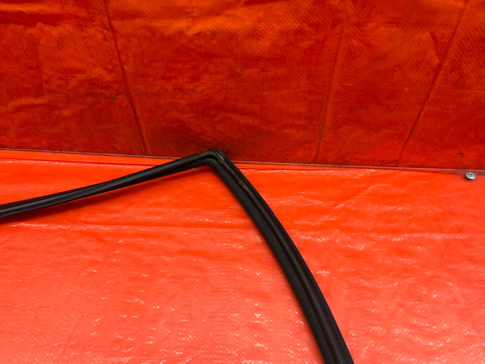 08 15 LANCER EVOLUTION X EVO 10   RIGHT REAR WINDOW GLASS RUN CHANNEL   OEM #2066