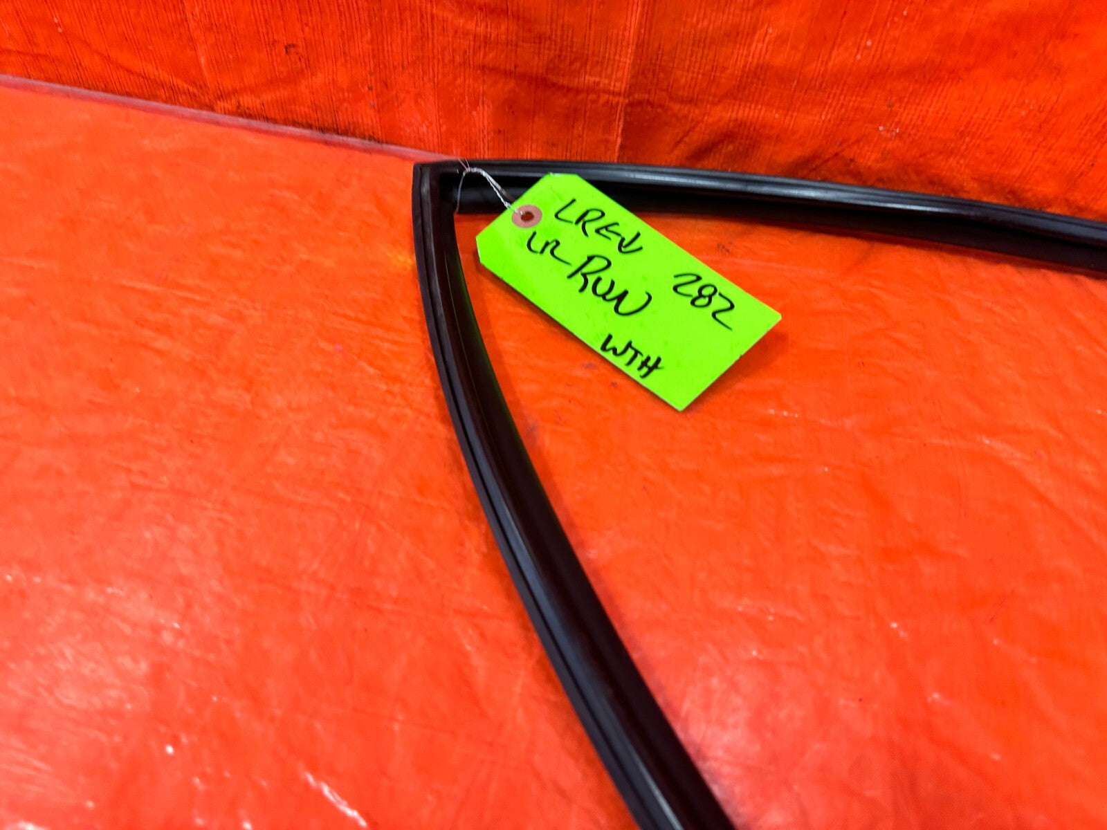 06 11 CIVIC 4D SEDAN   DRIVER LEFT REAR WEATHER STRIP RUN CHANNEL   OEM #2827