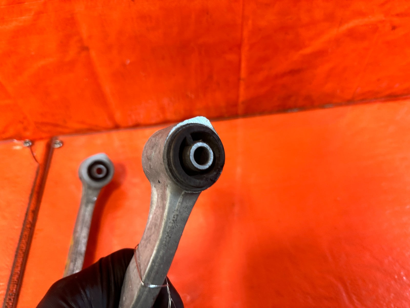 08 15 INFINITI G37 & Q60 2D   RWD ONLY   LEFT FRONT UPPER CONTROL ARM   OEM 3202