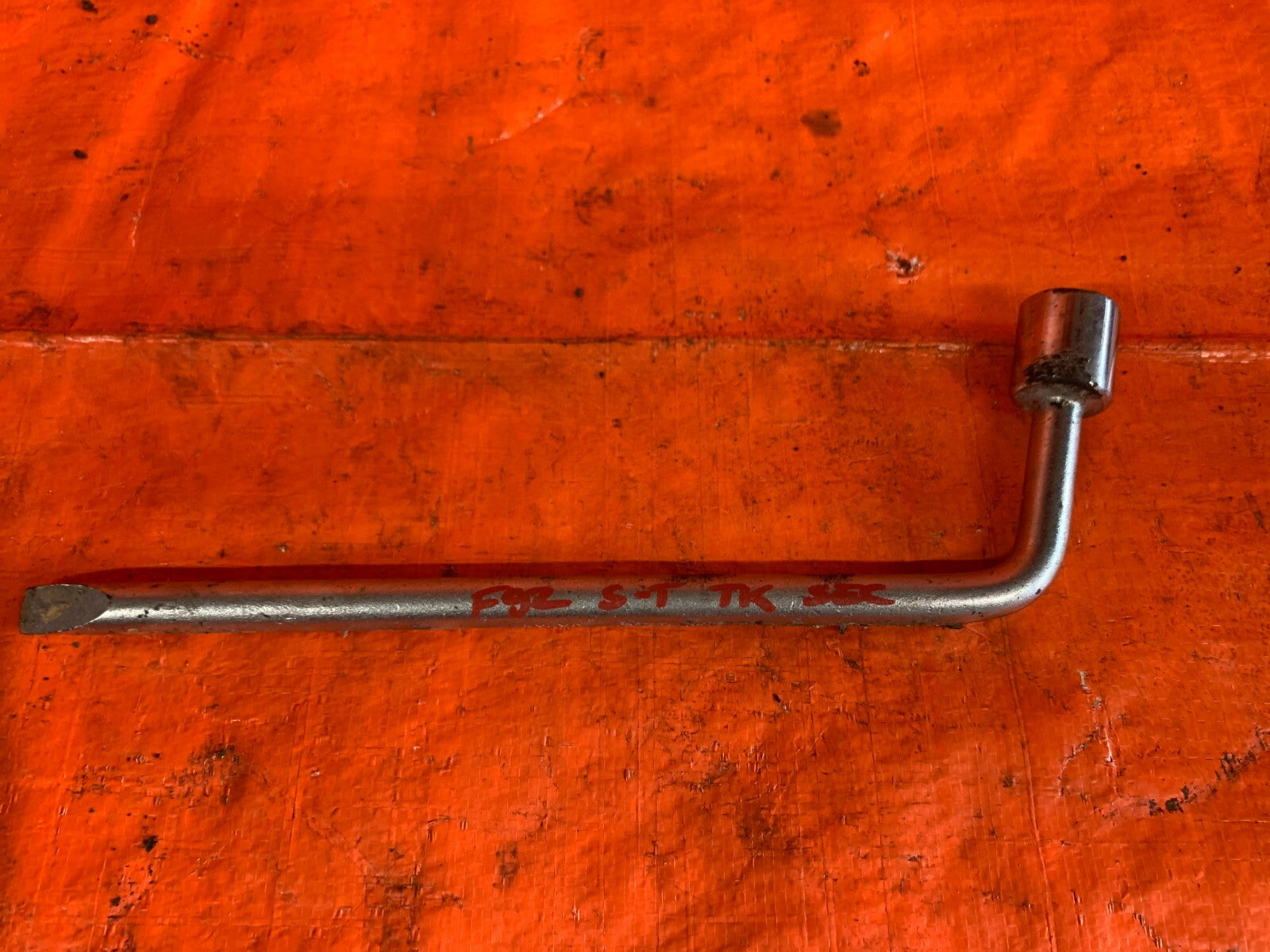 06 11 HONDA CIVIC SI COUPE & SEDAN SPARE TIRE LUG NUT REMOVAL TOOL TIRE IRON OEM2