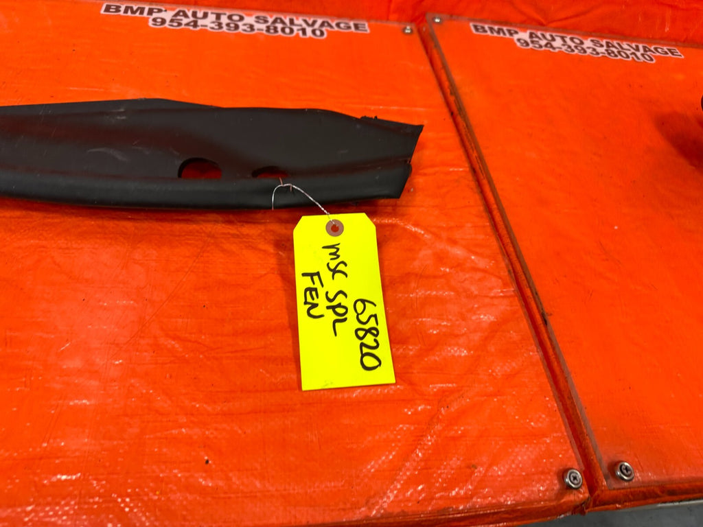 17 20 INFINITI Q60   PASSENGER RIGHT   FENDER TO HOOD TRIM SEAL   OEM FACTORY4