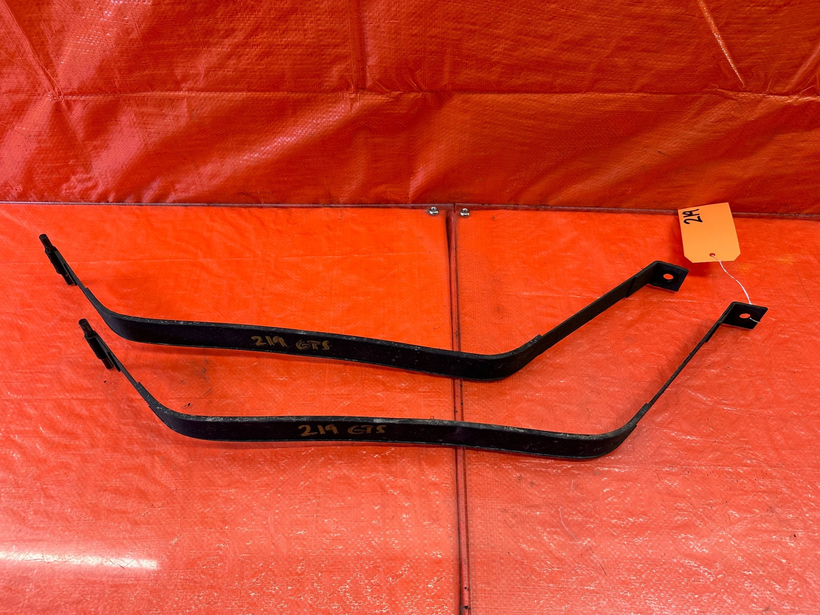 10 16 HYUNDAI GENESIS COUPE GASOLINE GAS FUEL TANK STRAP SET STRAPS SUPPORTS 2190