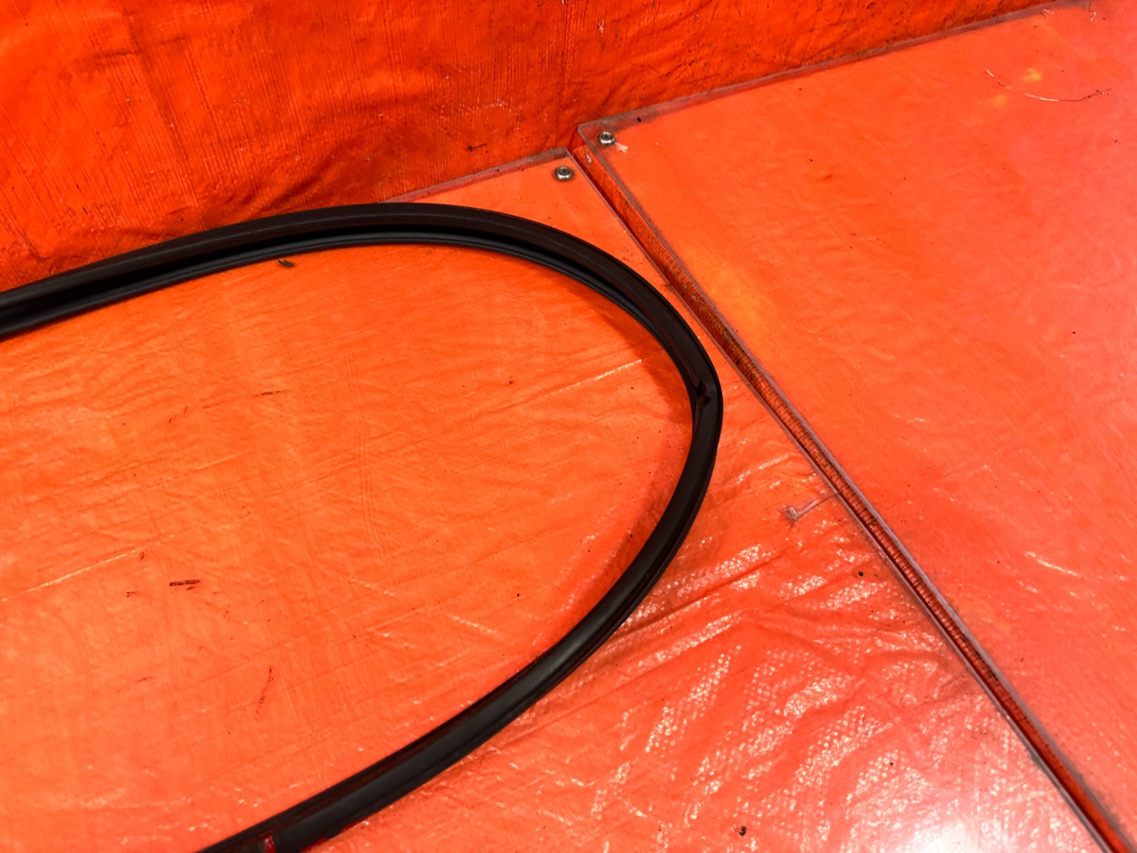 96 00 HONDA CIVIC COUPE   PASSENGER RIGHT WINDOW GLASS SUB SEAL   OEM #3196