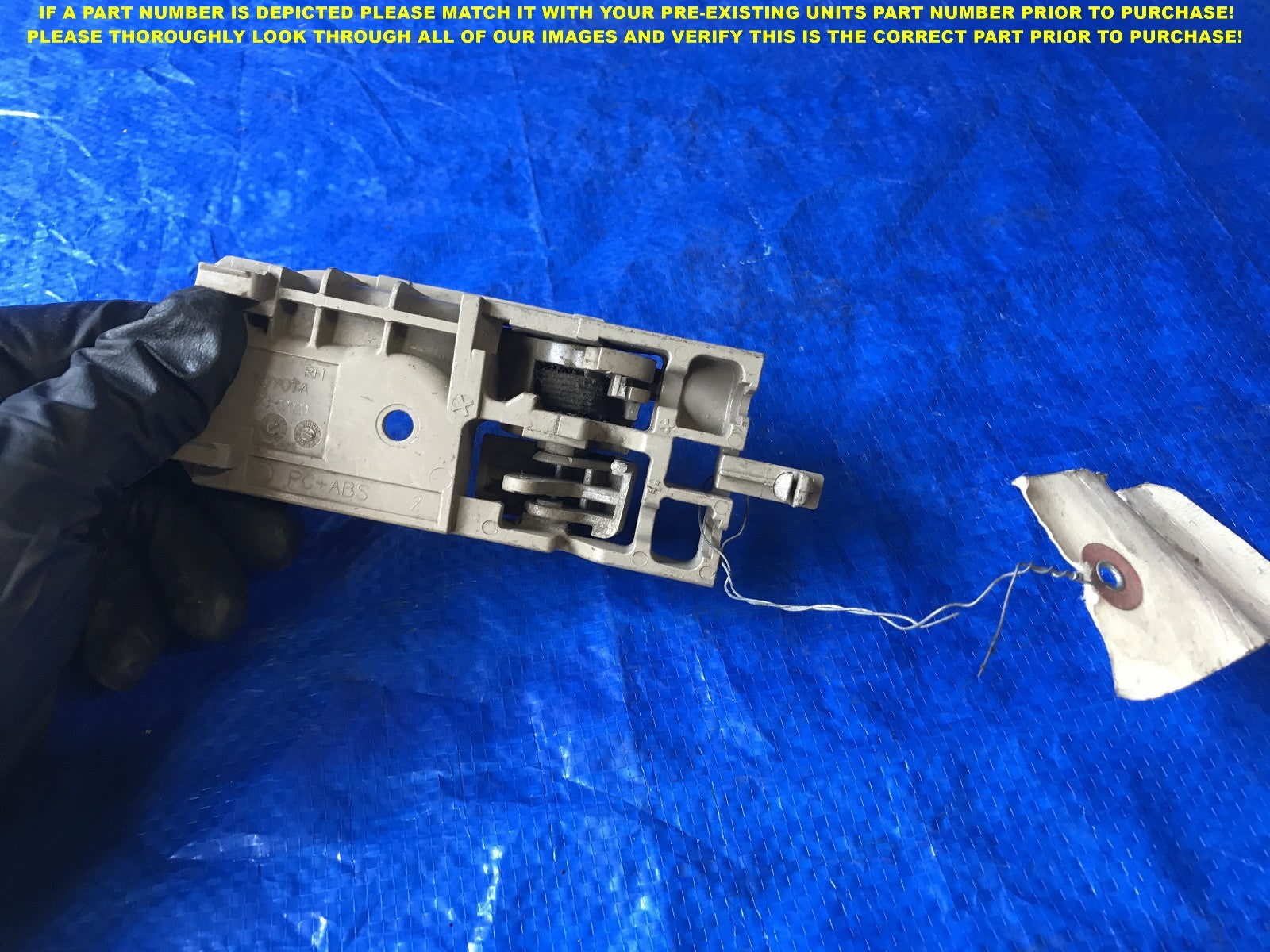 OEM 2007 07 TOYOTA COROLLA PASSENGER RIGHT FRONT INTERIOR DOOR HANDLE   1