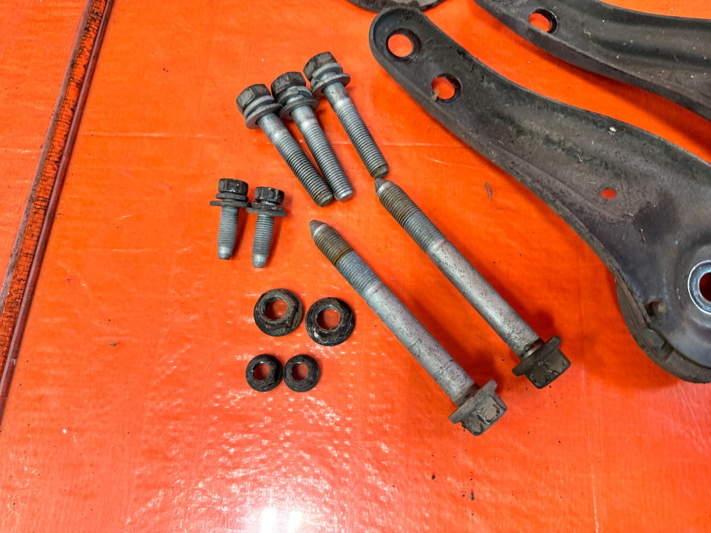 13 16 HYUNDAI GENESIS COUPE 3.8L   REAR SUBFRAME BRACKETS W/ BOLTS HARDWARE 3264