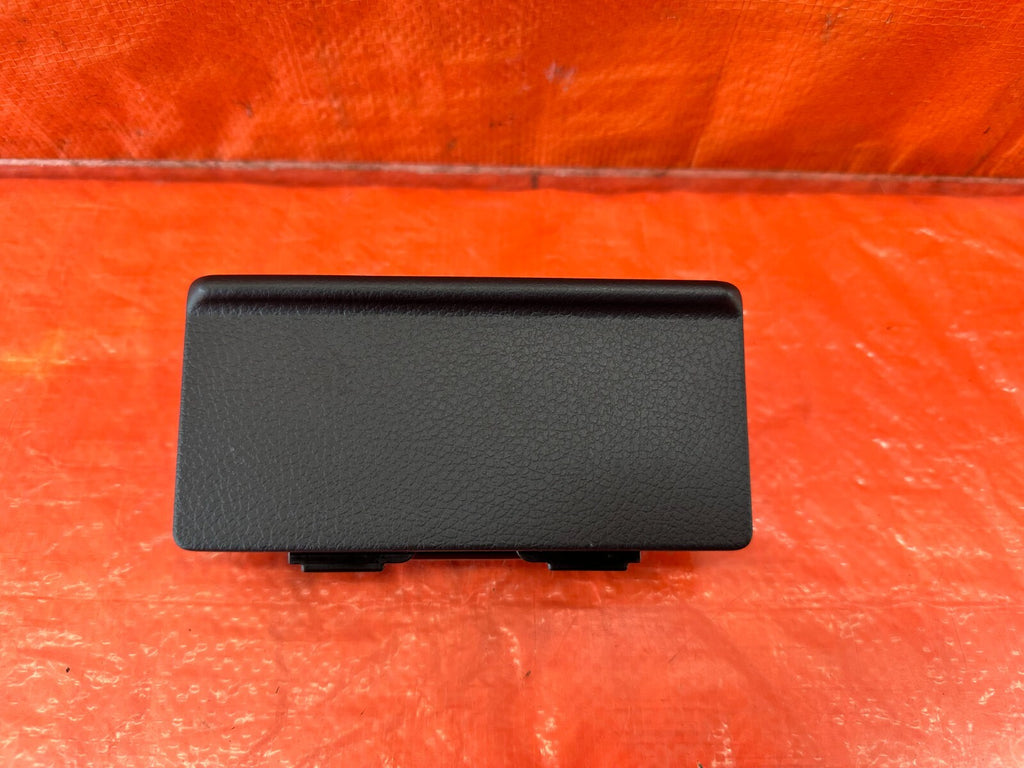 14 20 INFINITI Q50   ARM REST CENTER CONSOLE REAR ASH TRAY CUBBY POCKET OEM #2222