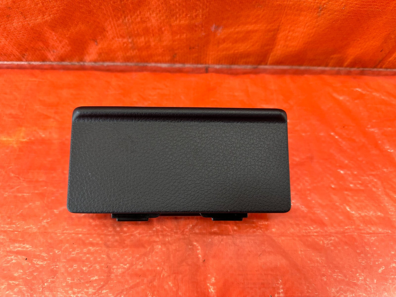 14 20 INFINITI Q50   ARM REST CENTER CONSOLE REAR ASH TRAY CUBBY POCKET OEM #2222