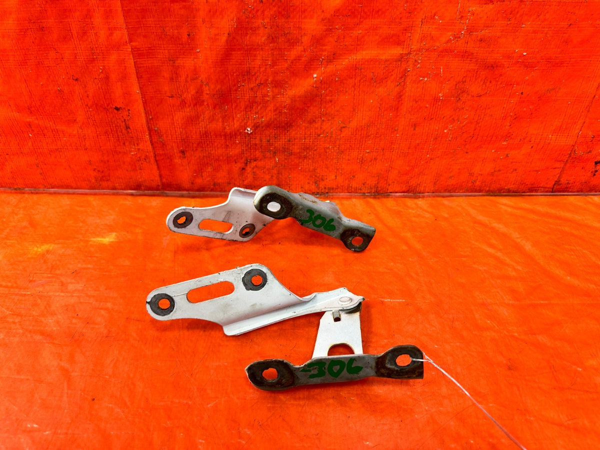 02-05 HONDA CIVIC SI EP3 - HOOD HINGE SET - LEFT AND RIGHT HINGES - OEM #3061