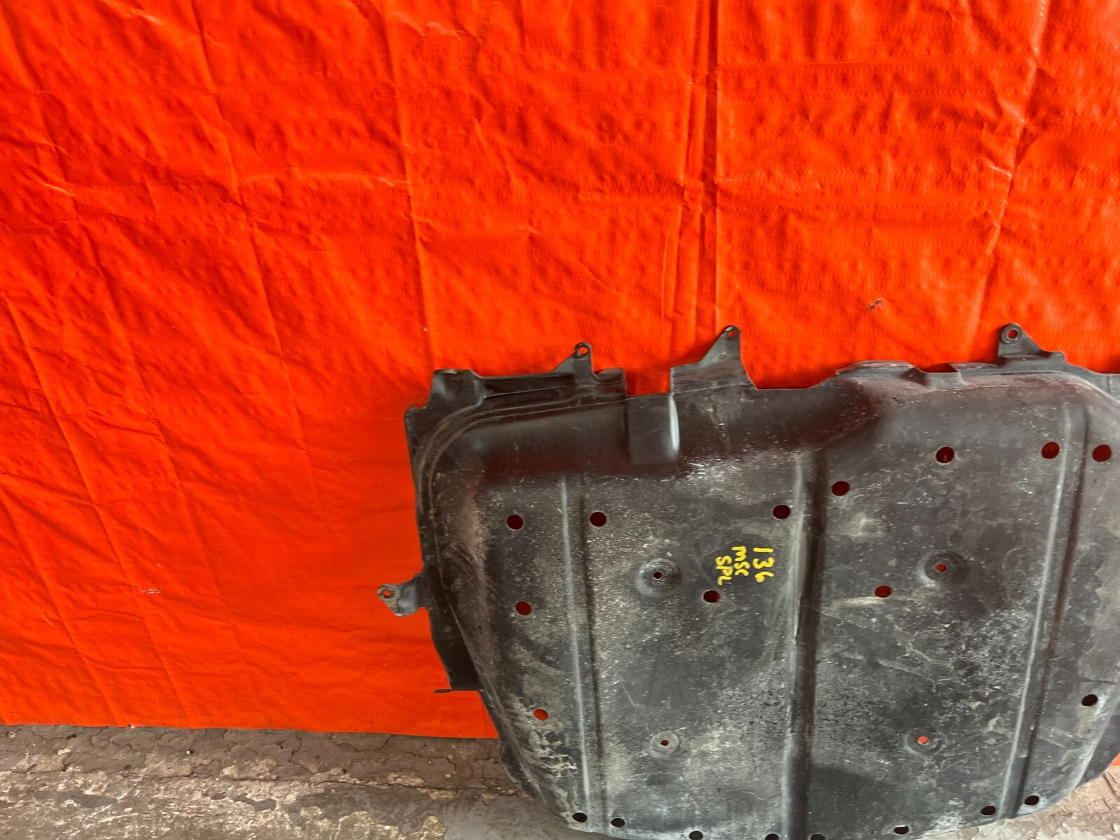 97 98 HONDA PRELUDE   FUEL TANK GASOLINE TANK PLASTIC COVER TRIM SHROUDE OEM 1365