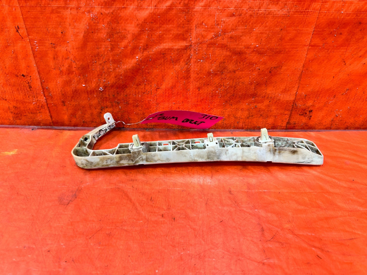 09-15 INFINITI G37 CONVERTIBLE - LEFT REAR BUMPER BRACKET RETAINER CLIP OEM 3103