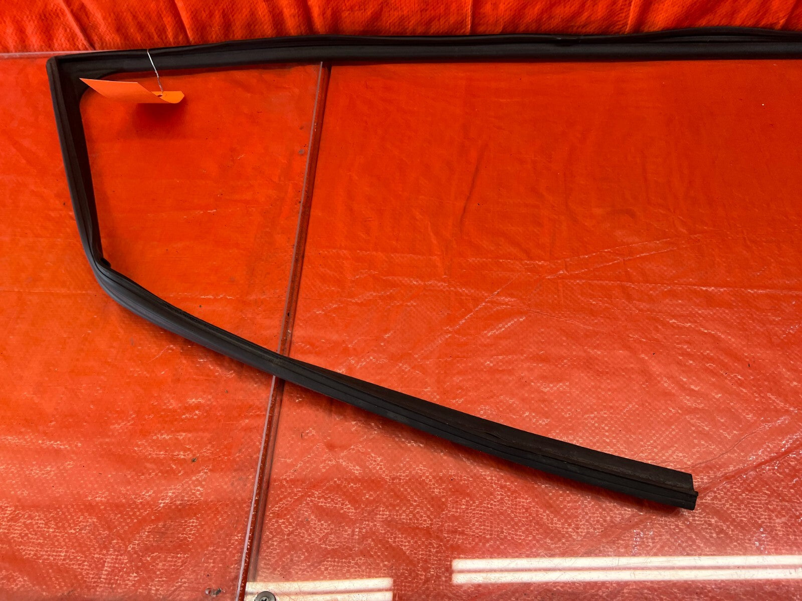 13 18 ACURA RDX   PASSENGER RIGHT FRONT DOOR RUN CHANNEL RUBBER GASKET OEM #1539