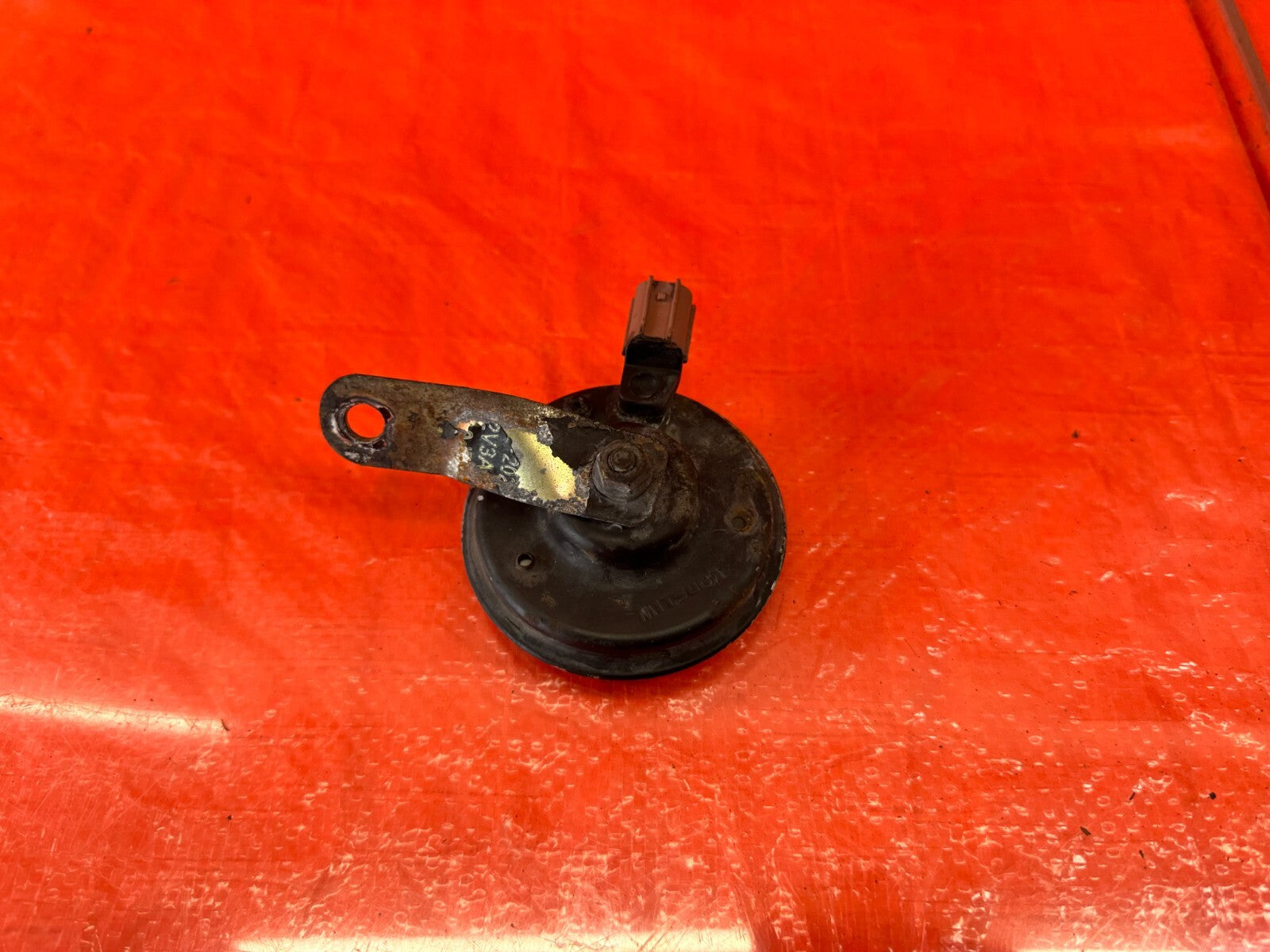 02 05 HONDA CIVIC SI EP3 HATCHBACK   ENGINE BAY HORN   OEM FACTORY #1874