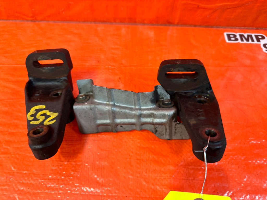 94 01 ACURA INTEGRA LS RS GS NON VTEC   POWER STEERING PUMP BRACKET SET OEM #2535