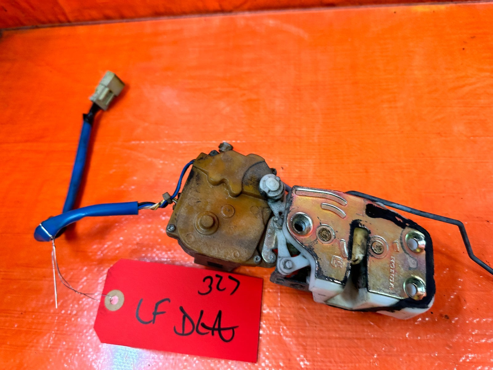 92 95 HONDA CIVIC   2D COUPE   DRIVER LEFT DOOR LOCK ACTUATOR LATCH OEM 3273