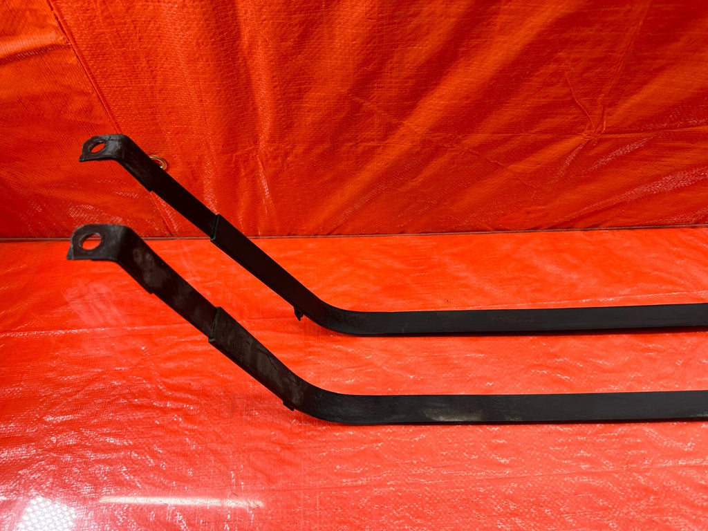 08 15 INFINITI G37 COUPE GAS GASOLINE FUEL TANK MOUNTING STRAPS BAND SET OEM 18810
