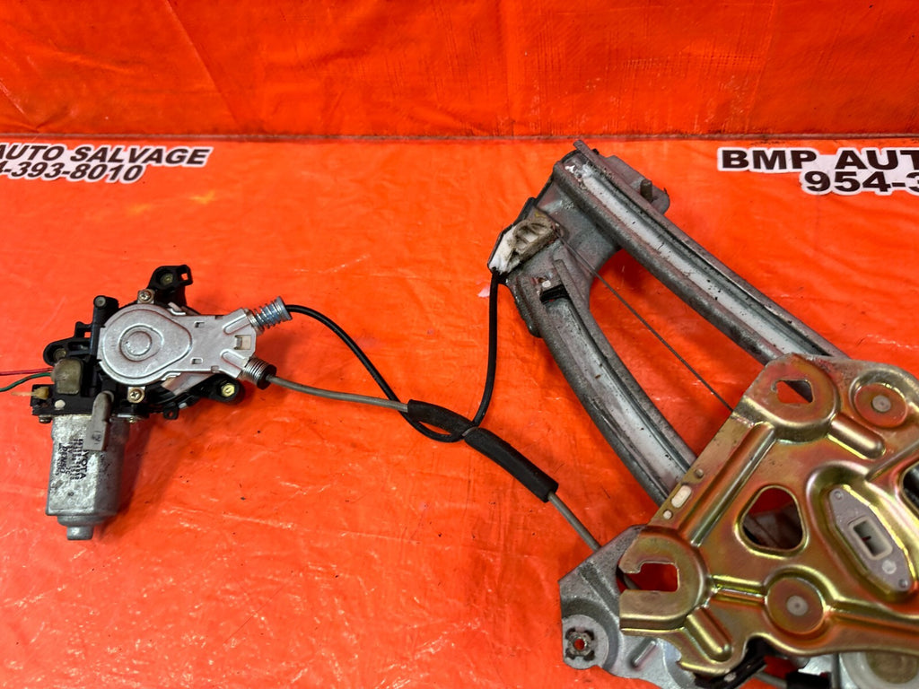 02 05 LEXUS SC430   DRIVER LEFT REAR WINDOW REGULATOR   OEM FACTORY #2617