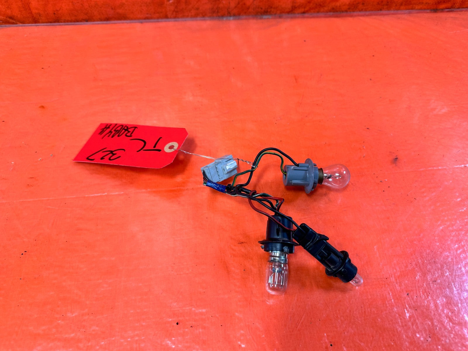 92 95 HONDA CIVIC   2D COUPE LEFT OR RIGHT OUTER TAIL LIGHT LAMP HARNESS OEM 3270