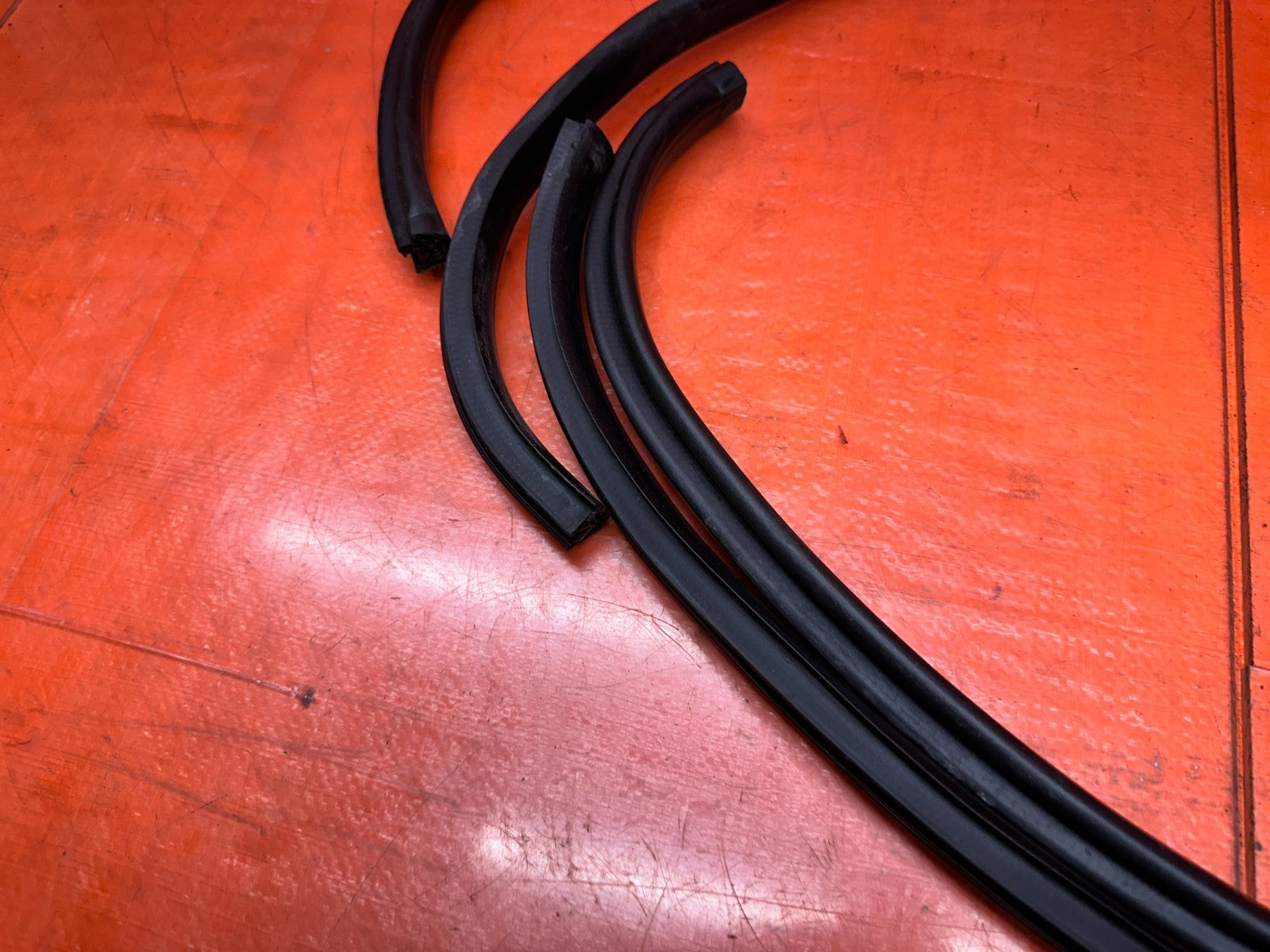 97 01 HONDA PRELUDE 2.2L INTERIOR OPEN TRIM MOLDING RUBBER LEFT RIGHT  OEM #33518
