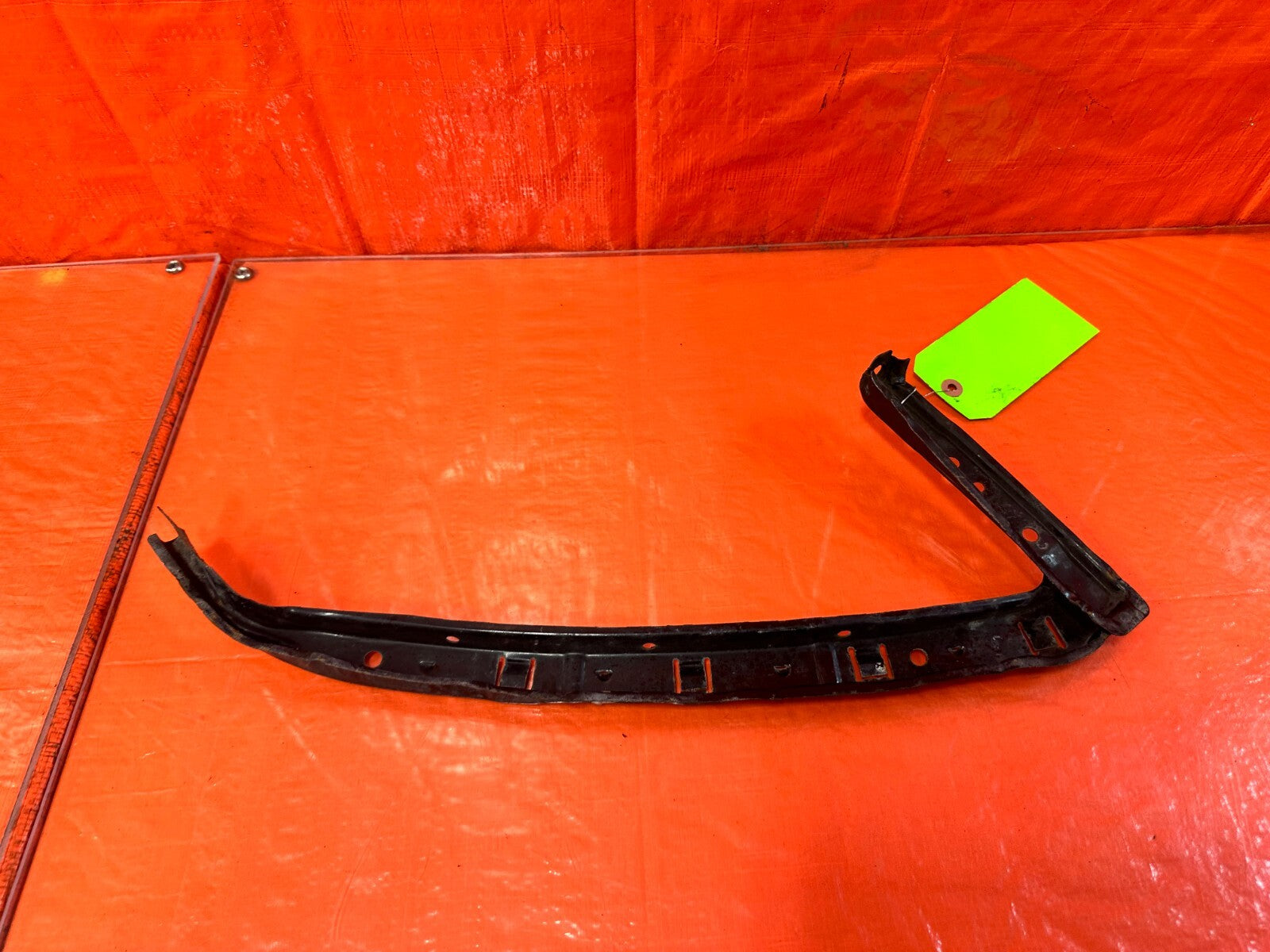 OEM 2008 HONDA CIVIC SI SEDAN PASSENGER RIGHT HEADLIGHT HEADLAMP BRACKET OEM 2820