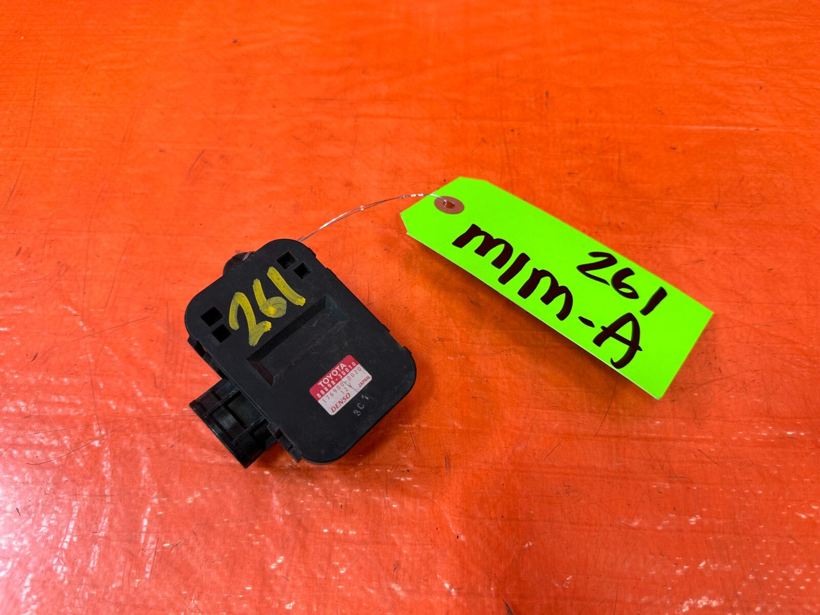 02 10 LEXUS SC430   AIR SMOG VENTILATION SENSER   88898 30010   OEM #2610