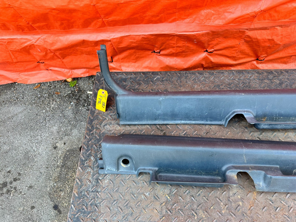 96 00 HONDA CIVIC   HATCHBACK   LEFT AND RIGHT FLOOR PILLARS SCUFF PLATE SET 2878