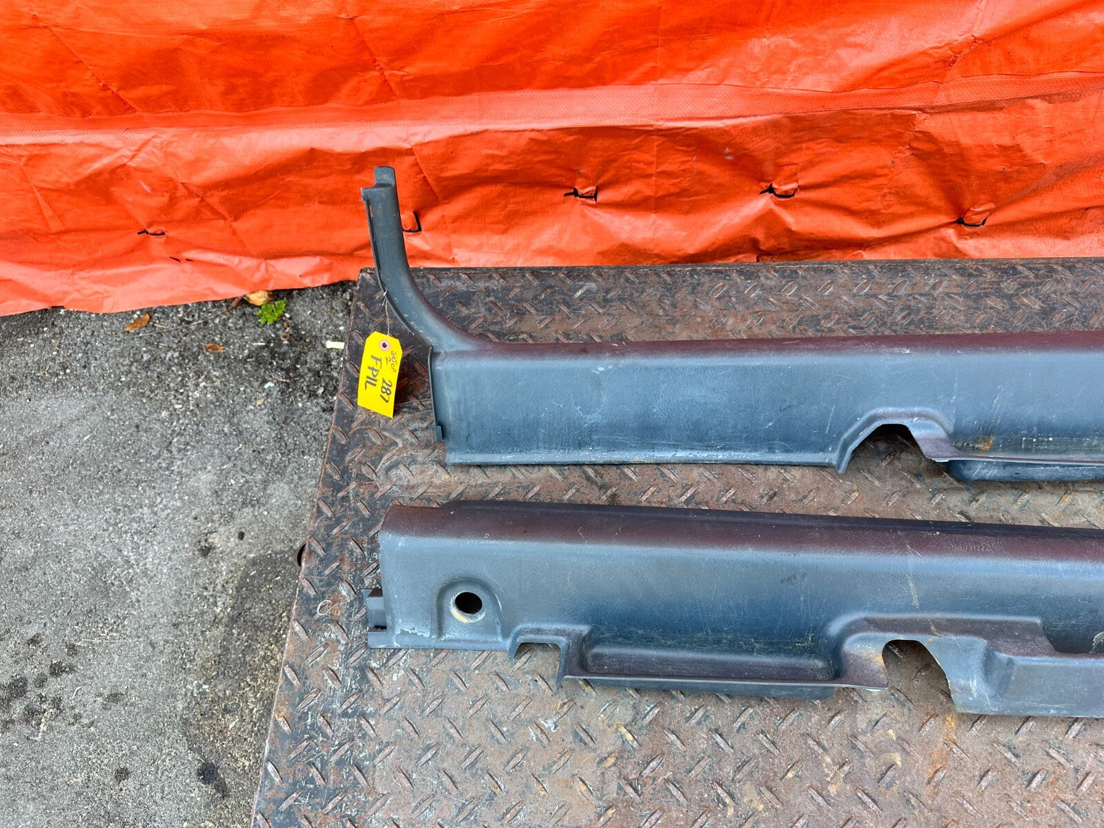 96 00 HONDA CIVIC   HATCHBACK   LEFT AND RIGHT FLOOR PILLARS SCUFF PLATE SET 2878