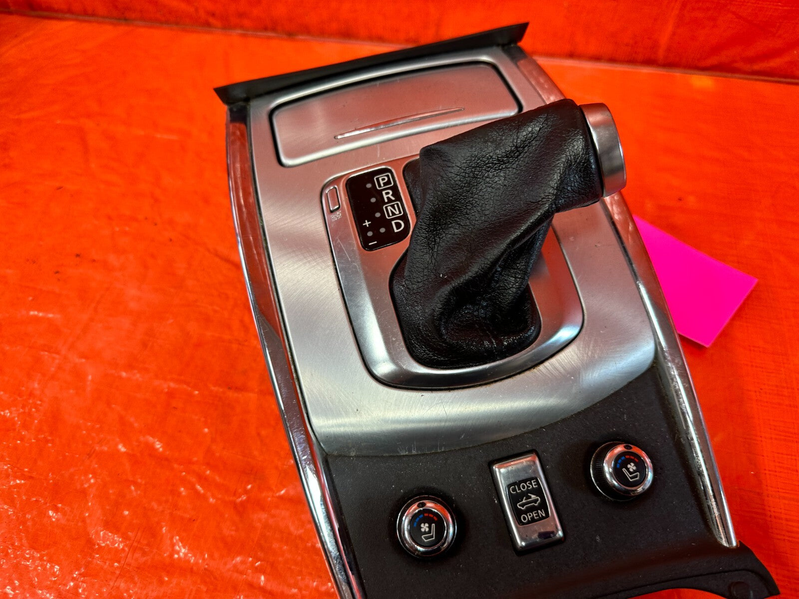 09 13 INFINITI G37 CONVERTIBLE   AUTOMATIC SHIFTER CONSOLE COMPLETE   OEM #2783