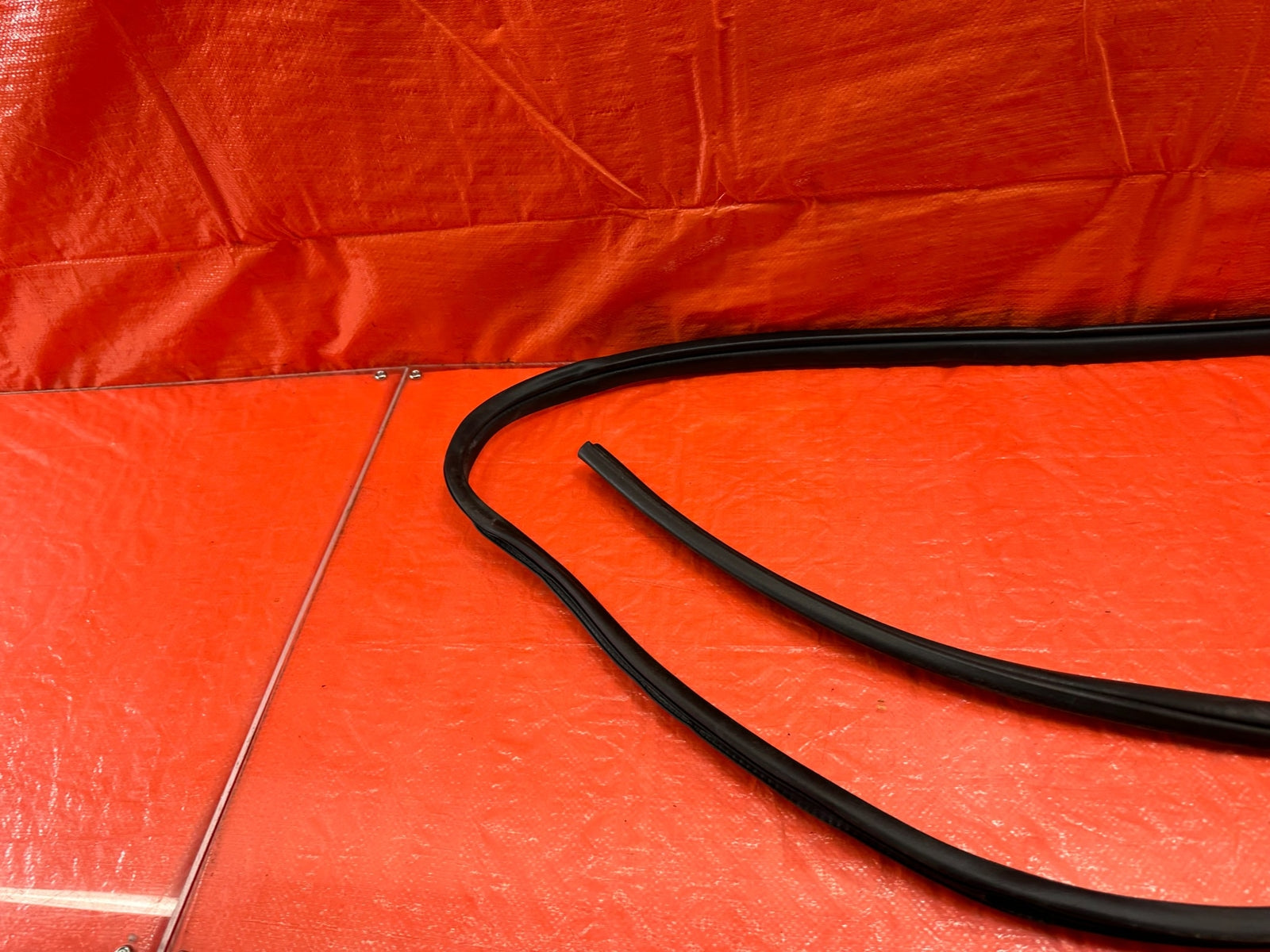 LANCER EVOLUTION X EVO 10 CHASSIS TO DOOR OPEN TRIM WEATHER STRIP LEFT FRONT 2178