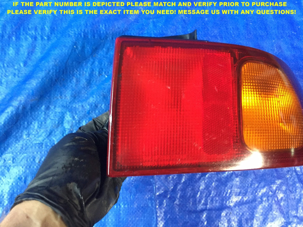 OEM 1995 1996 95 96 HYUNDAI SONATA PASSENGER RIGHT TAIL LIGHT 2B1