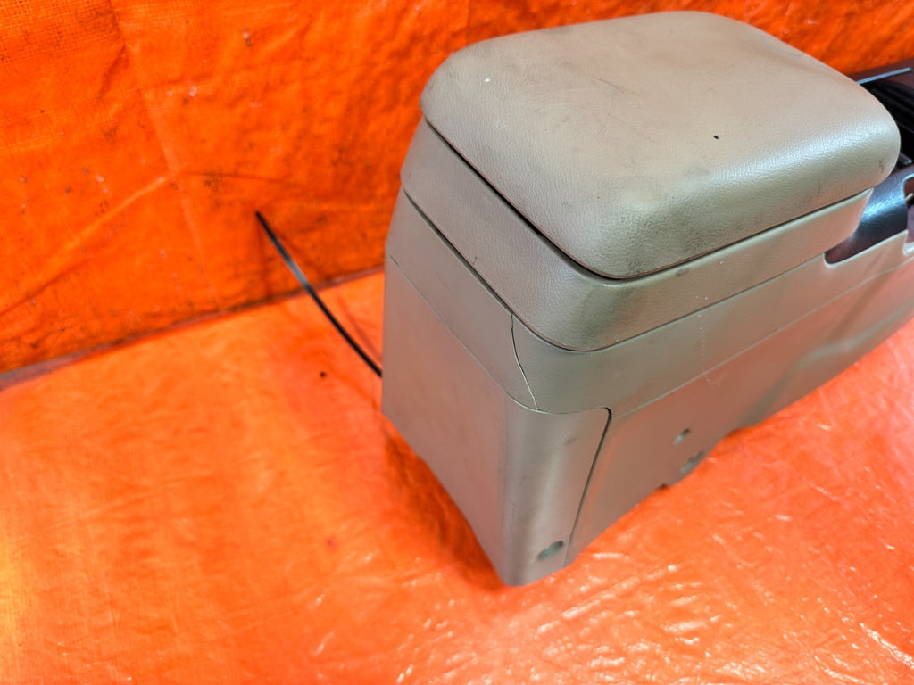 97 01 HONDA PRELUDE   ARM REST / CENTER CONSOLE STORAGE COMPARTMENT TAN OEM 32313